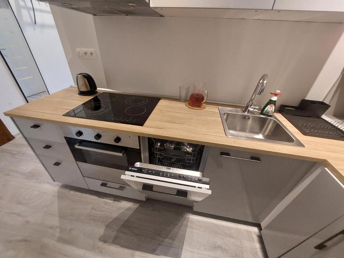 Utulny Apartman S Balkonom Apartment Братислава Екстериор снимка